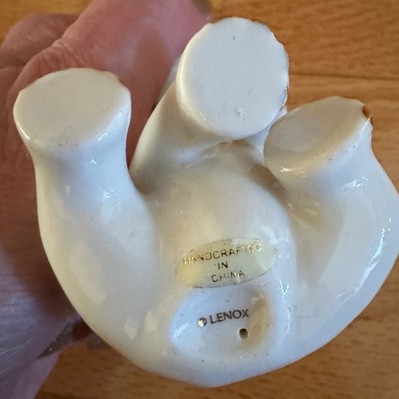 Lenox Baby Elephant Sitting Elephant Trunk Up Elephant - Picture 6 of 11